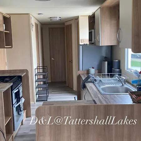 Tattershall Lakes 8Berth Caravan Break With Hottub Exterior photo