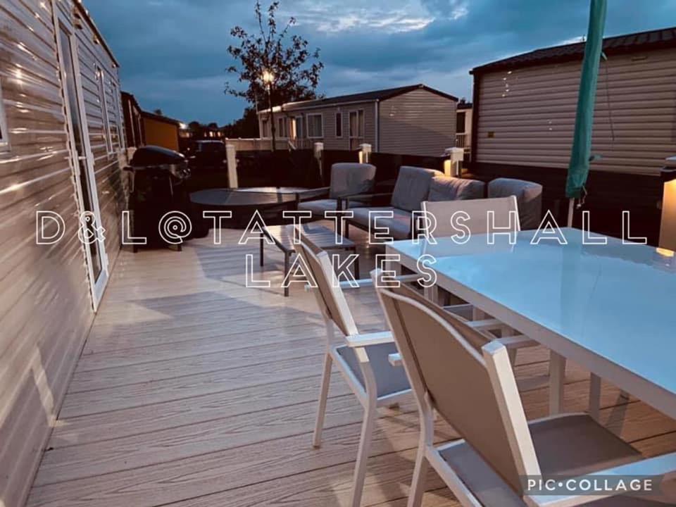 Lakes 8berth Caravan Break With Hottub Holiday home