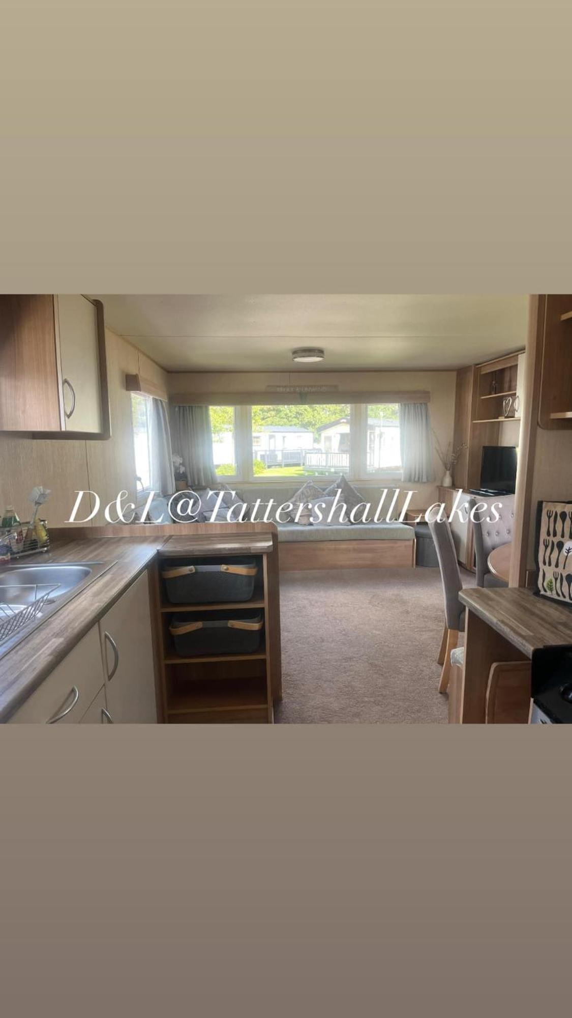 Lakes 8berth Caravan Break With Hottub *