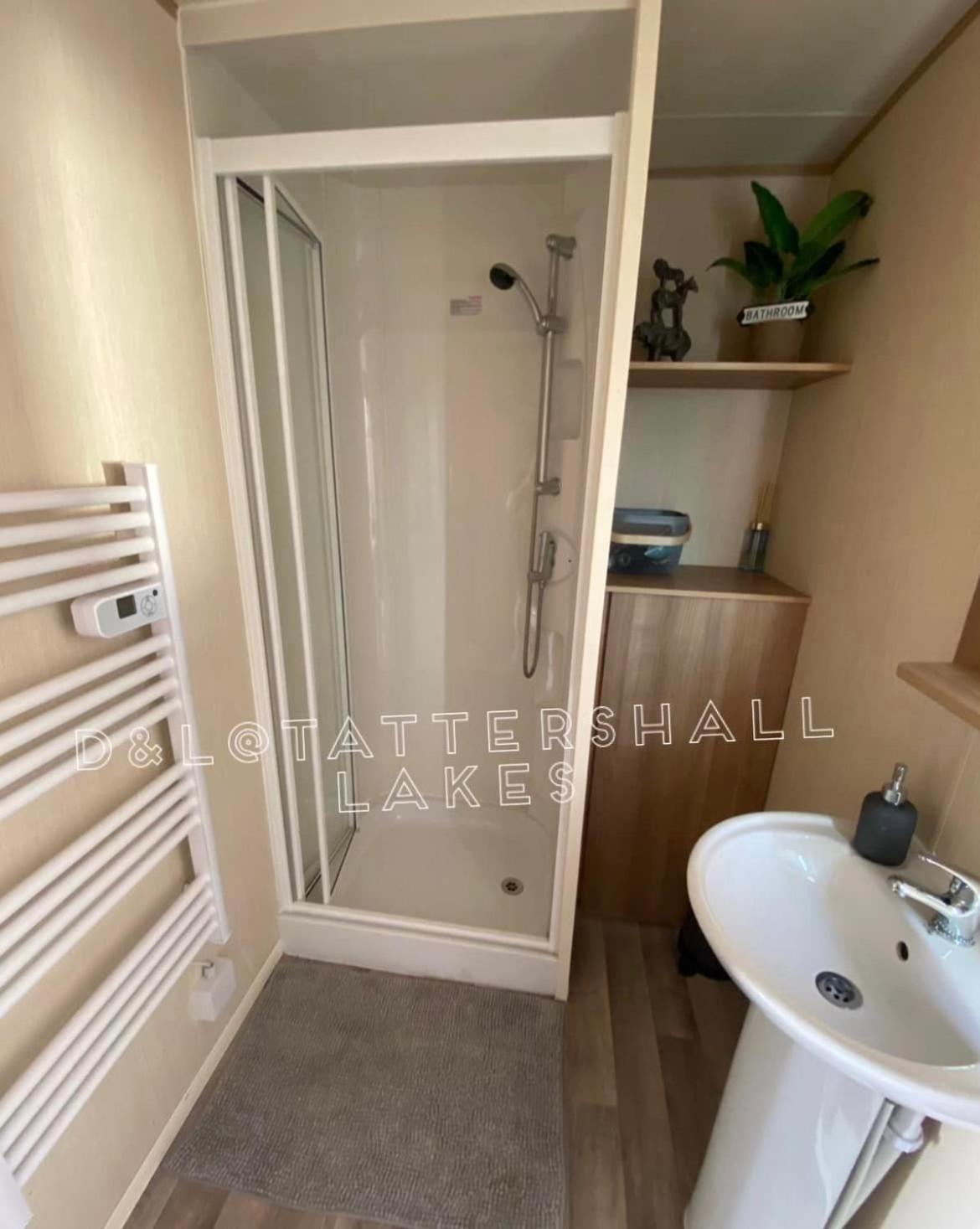 Lakes 8berth Caravan Break With Hottub *
